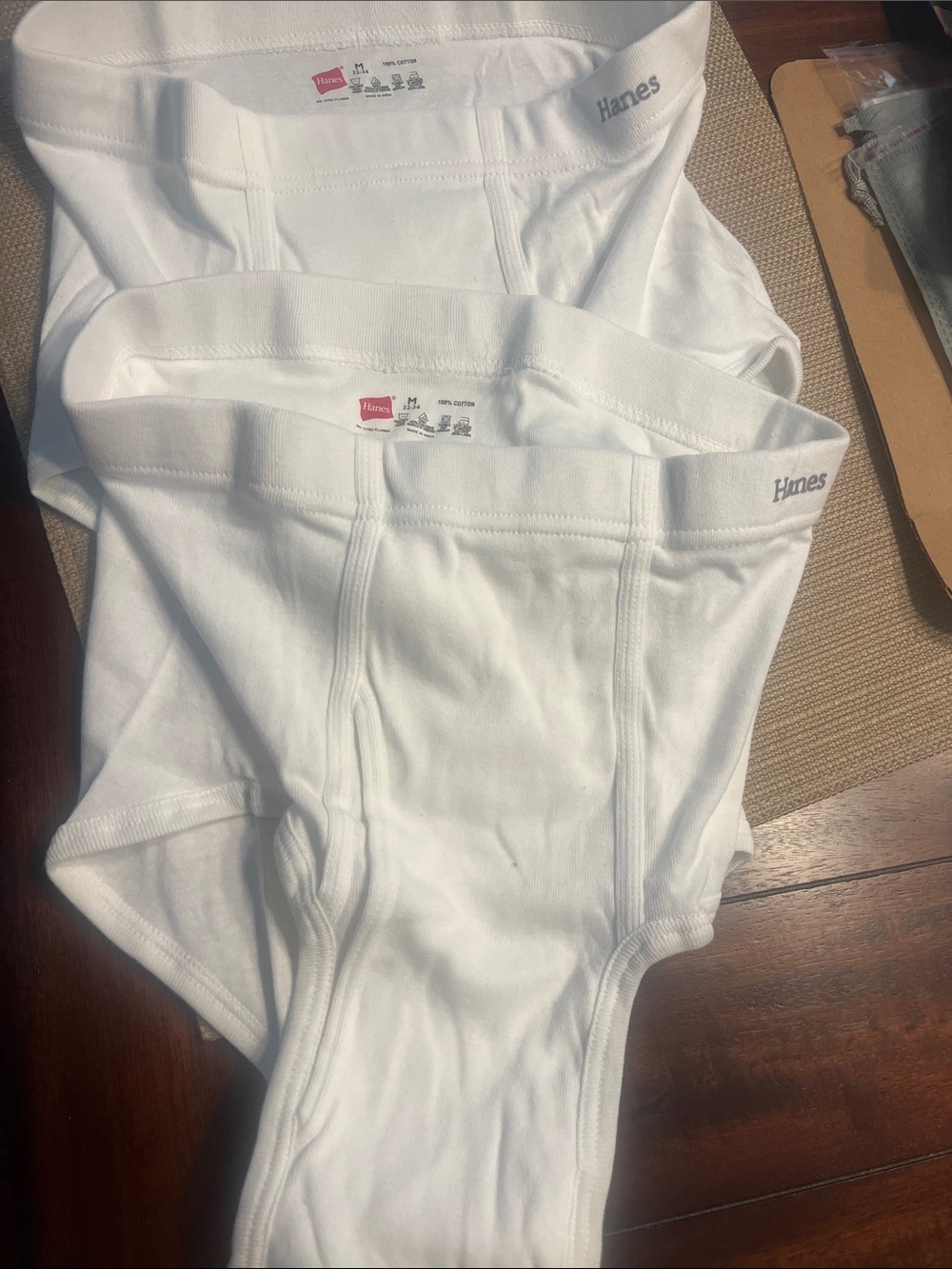 95.  Vintage 90’s solid white Hanes classic  Men's Cotton Briefs 2-Pack m
